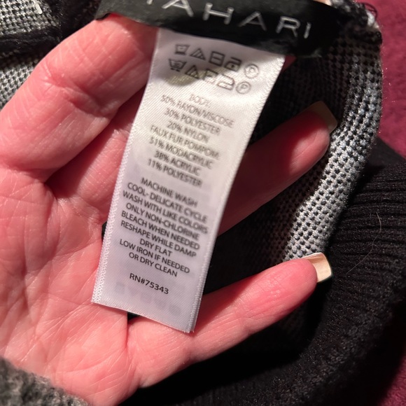 Bundle of 2 Argyle Knit Pom Beanies NEW!!! - Picture 2 of 4